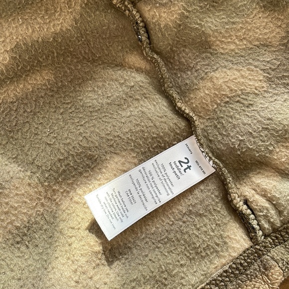 Lot of 2 kids jackets GAP and Carters - Picture 14 of 14